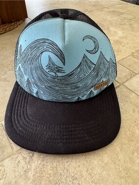 Hippy Tree HPYTRE Hippy Helmet, Aspen Trucker Hat